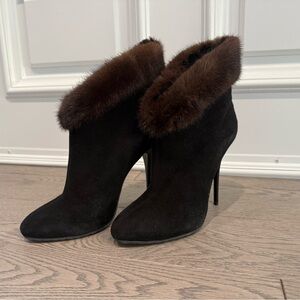 Elegant Black Fur-Trimmed Women's Ankle Boots